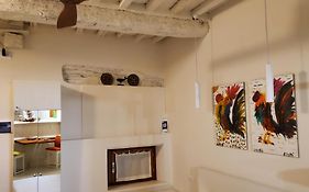 Casina Toscana, Cozy Studio In The Heart Of Campiglia Marittima With Free Wi-Fi
