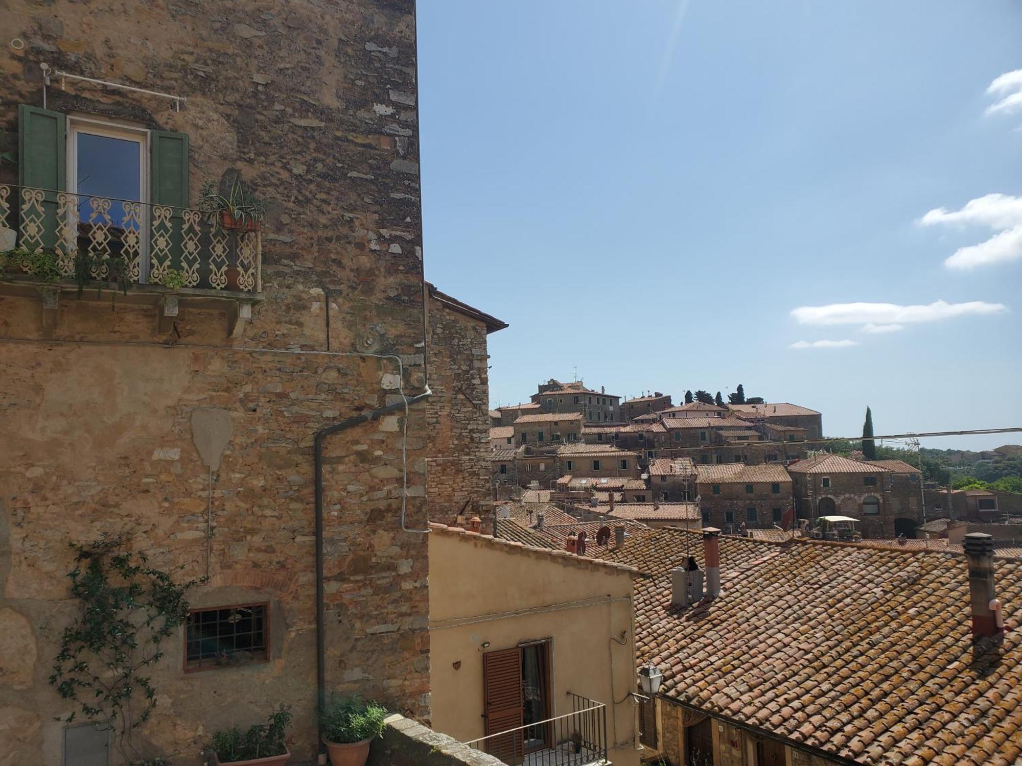 Casina Toscana, Cozy Studio In The Heart Of Campiglia Marittima With Free Wi-Fi Exterior photo